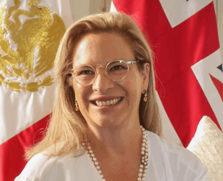 Josefa González-Blanco abandona la Embajada de Reino Unido con 16 denuncias por acoso laboral