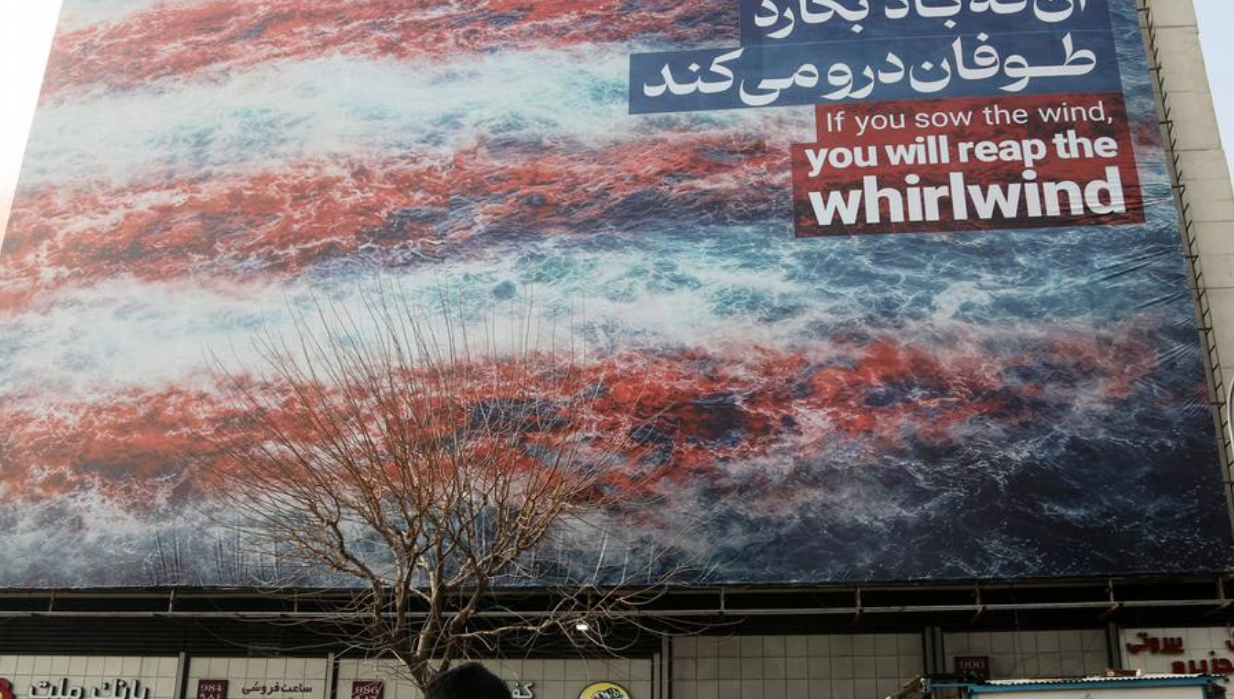 La llegada del portaviones y la escalada militar