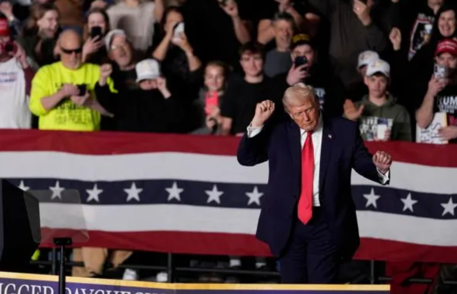 Trump inicia campaña en Iowa: Giro explosivo electoral