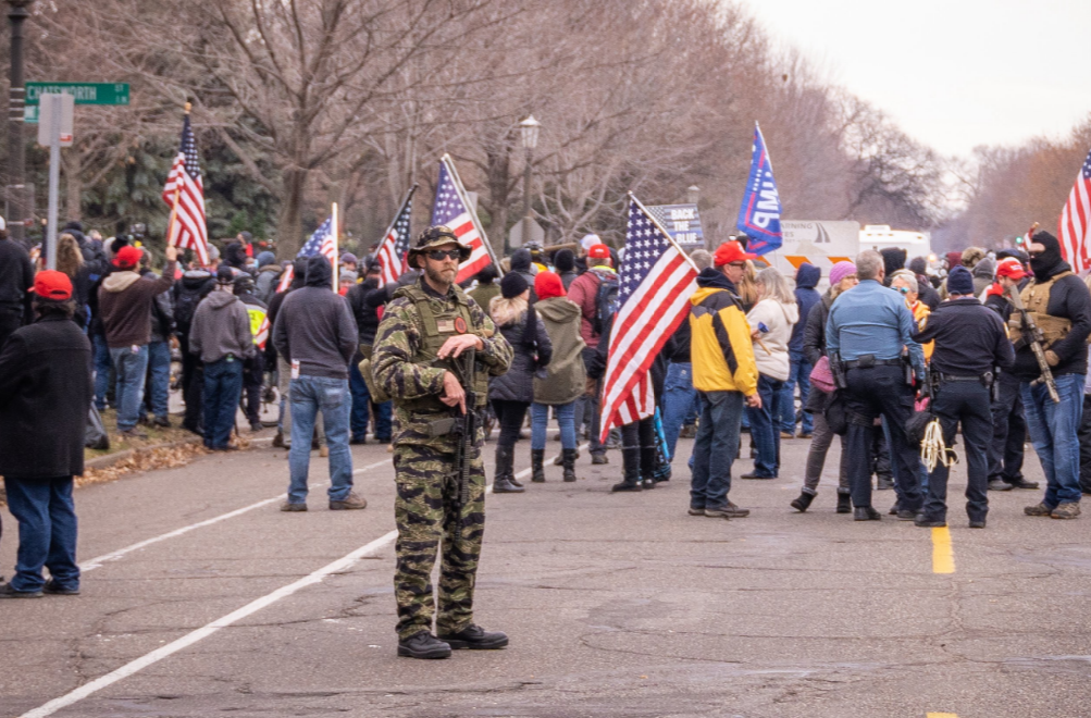 Cambios de mando y diálogo local