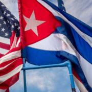 Ira y angustia en Cuba por amenazas de Trump de imponer aún más aranceles