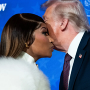 ¿Nicki Minaj una 'visa dorada’? Están valuadas en 1 millón de dólares