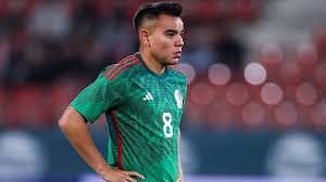 Charly Rodríguez fue el motor del mediocampo del tricolor: orden, precisión y llegada al área rival. Su gol reflejó lectura de juego y capacidad para aparecer en el momento clave del partido.