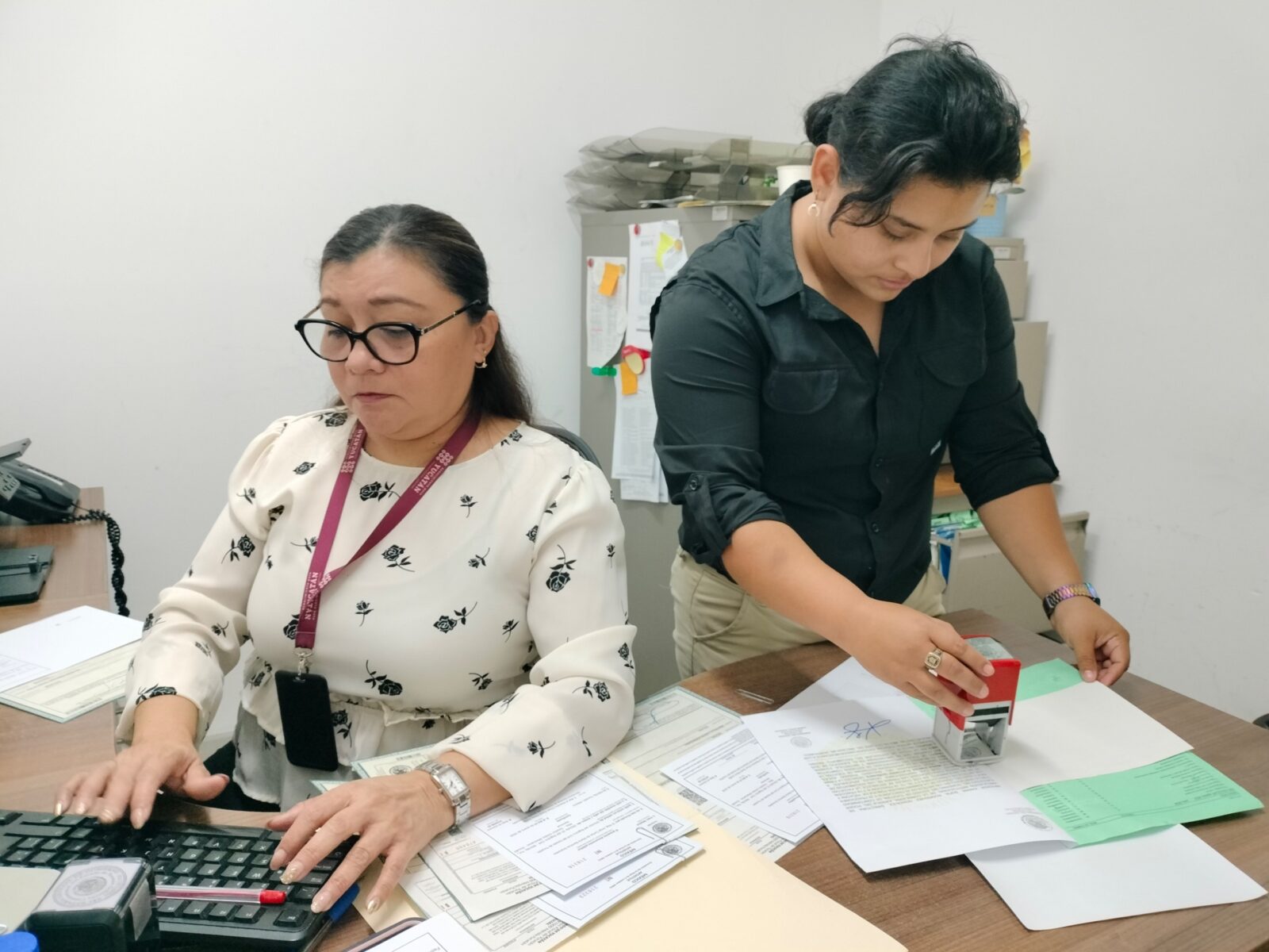 Consejería Jurídica de Yucatán facilita legalización y apostilla de documentos oficiales