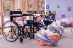 En coordinación con dependencias estatales, el DIF Yucatán llevó a cabo la entrega de apoyos deportivos y de movilidad