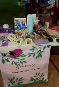 Sociedad Valiente, encabezado por Sergio Vadillo Lora, impulsa el Apoyo a mujeres y hombres emprendedores durante la Tarde-Noche de Emprendedores en la colonia Xcumpich, fortaleciendo la economía local y el consumo responsable.