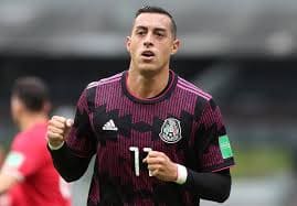 Rogelio Funes Mori, atacante argentino naturalizado mexicano, se sumó a la lista de los Naturalizados que han jugado mundiales al representar a la Selección Mexicana en Qatar 2022, consolidándose como referente ofensivo del Tricolor.