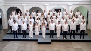 Integrantes del Gabinete Municipal de Boca del Río 2026-2029 acompañan a la Alcaldesa Maryjose Gamboa durante la presentación oficial del nuevo equipo de gobierno municipal.