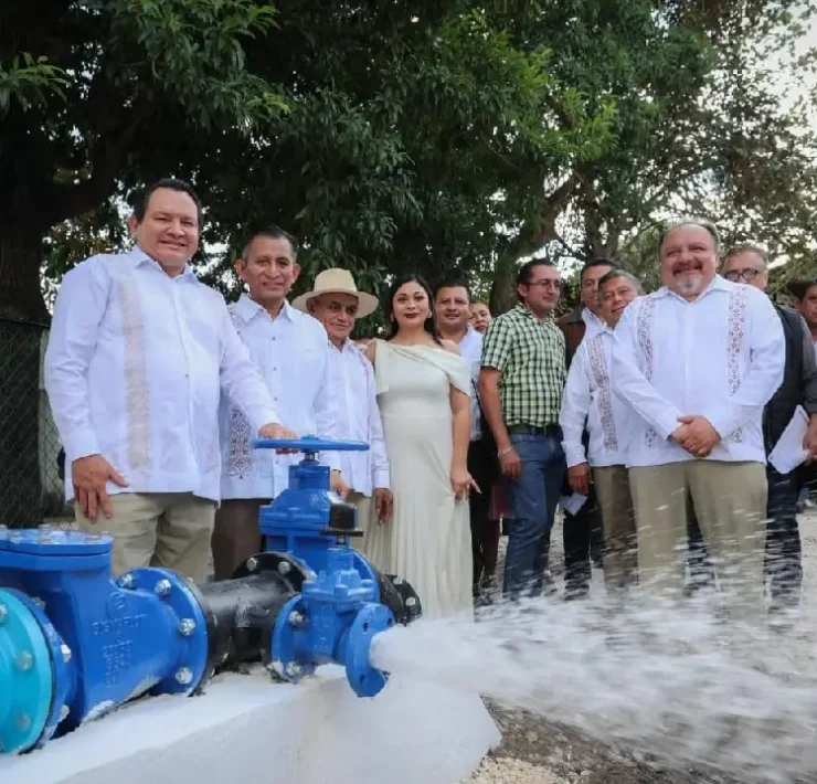 Gobierno Estatal garantiza agua potable en Ixil como prioridad social