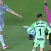 Le retiran la tarjeta roja a Ramón Juárez y desata polémica