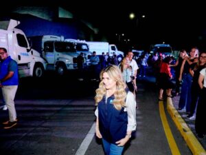 La alcaldesa Maryjose Gamboa supervisa las acciones de recolección y barrido urbano que refuerzan el compromiso del Ayuntamiento para mantener a Boca del Río limpio y ordenado todos los días.