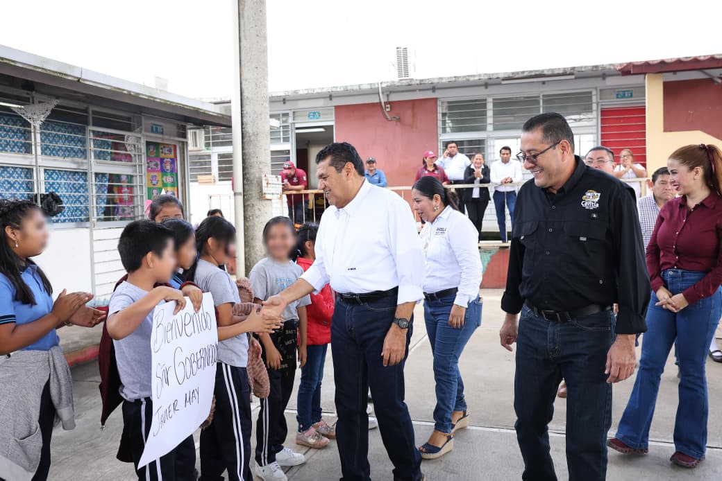 Llamado a la juventud a construir un mejor futuro