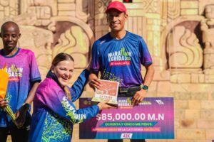 Alcaldesa Cecilia Patrón encabeza salida y llegada de corredores de la fiesta deportiva que reúne a competidores locales, nacionales e internacionales