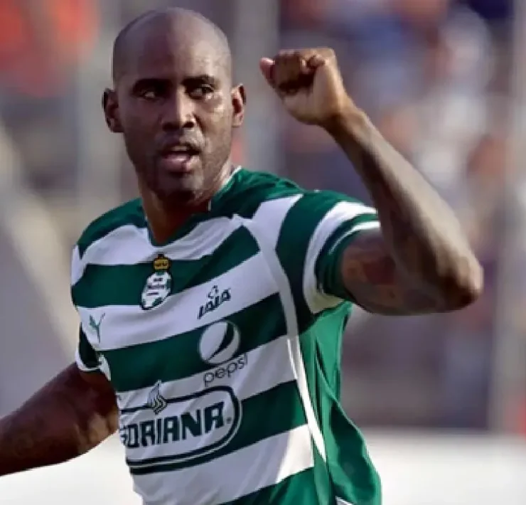 Panameños que dejaron huella en el fútbol mexicano y brillaron