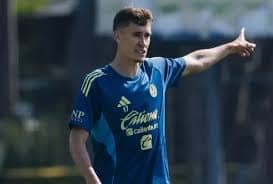 Rodrigo Dourado aportó equilibrio y experiencia en el mediocampo, siendo clave para el orden táctico de su equipo durante el inicio del Clausura 2026.