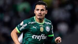 Raphael Veiga llega al América como refuerzo de lujo para el Clausura 2026, aportando creatividad, visión de juego y experiencia internacional para liderar el mediocampo azulcrema.