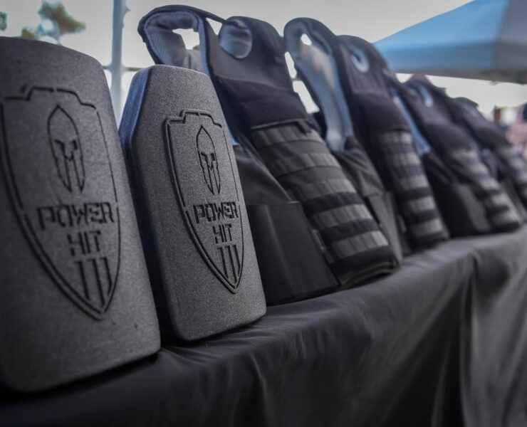 Con una inversión conjunta de 99.3 millones de pesos, el Gobierno del Renacimiento Maya entregó unidades y equipamiento a municipios