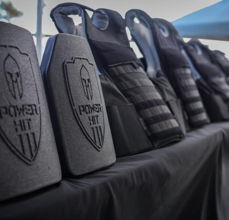 Con una inversión conjunta de 99.3 millones de pesos, el Gobierno del Renacimiento Maya entregó unidades y equipamiento a municipios