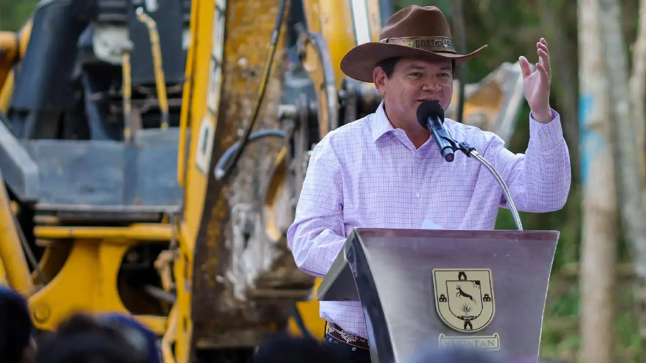 Rehabilitación de caminos productivos impulsa al campo