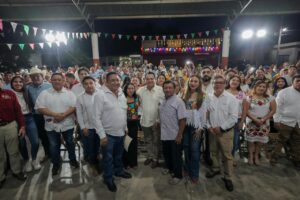 En Tixméhuac, el Gobernador Joaquín Díaz Mena encabezó la entrega de apoyos del programa Producción de Huertos de Traspatio para el Bienestar