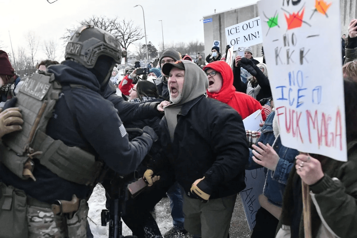 Tensión en Minneapolis