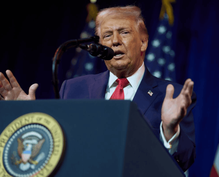 Trump critica a senadores republicanos por limitar su poder militar