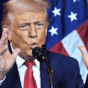 Trump plantea acciones militares en tierra