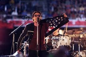 U2 hizo historia en el Super Bowl XXXVI con un homenaje que estremeció al mundo, recordando a las víctimas del 9-11 y demostrando que el show de medio tiempo también puede ser memoria, emoción y respeto.