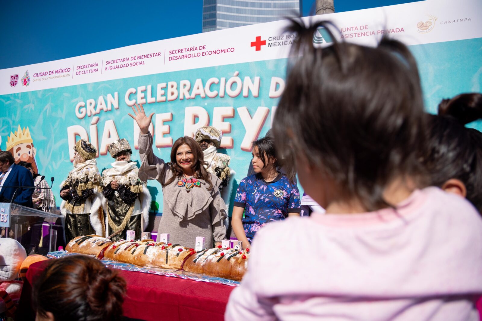 Rosca, juguetes y política social: la CDMX articula celebración comunitaria con agenda de bienestar infantil