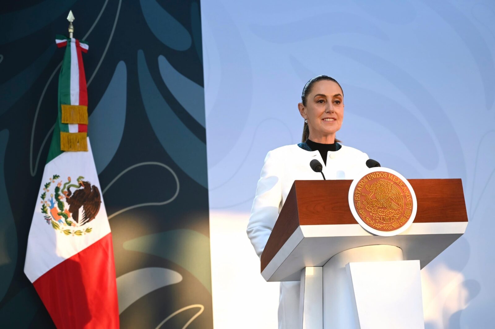 Sheinbaum pone el acento en la transparencia financiera como eje de la reforma electoral