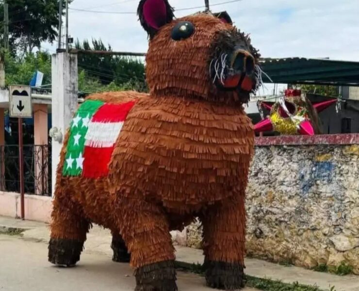 La piñata gigante que conquistó Yucatán y las redes: ¡un capibara de 3 metros!