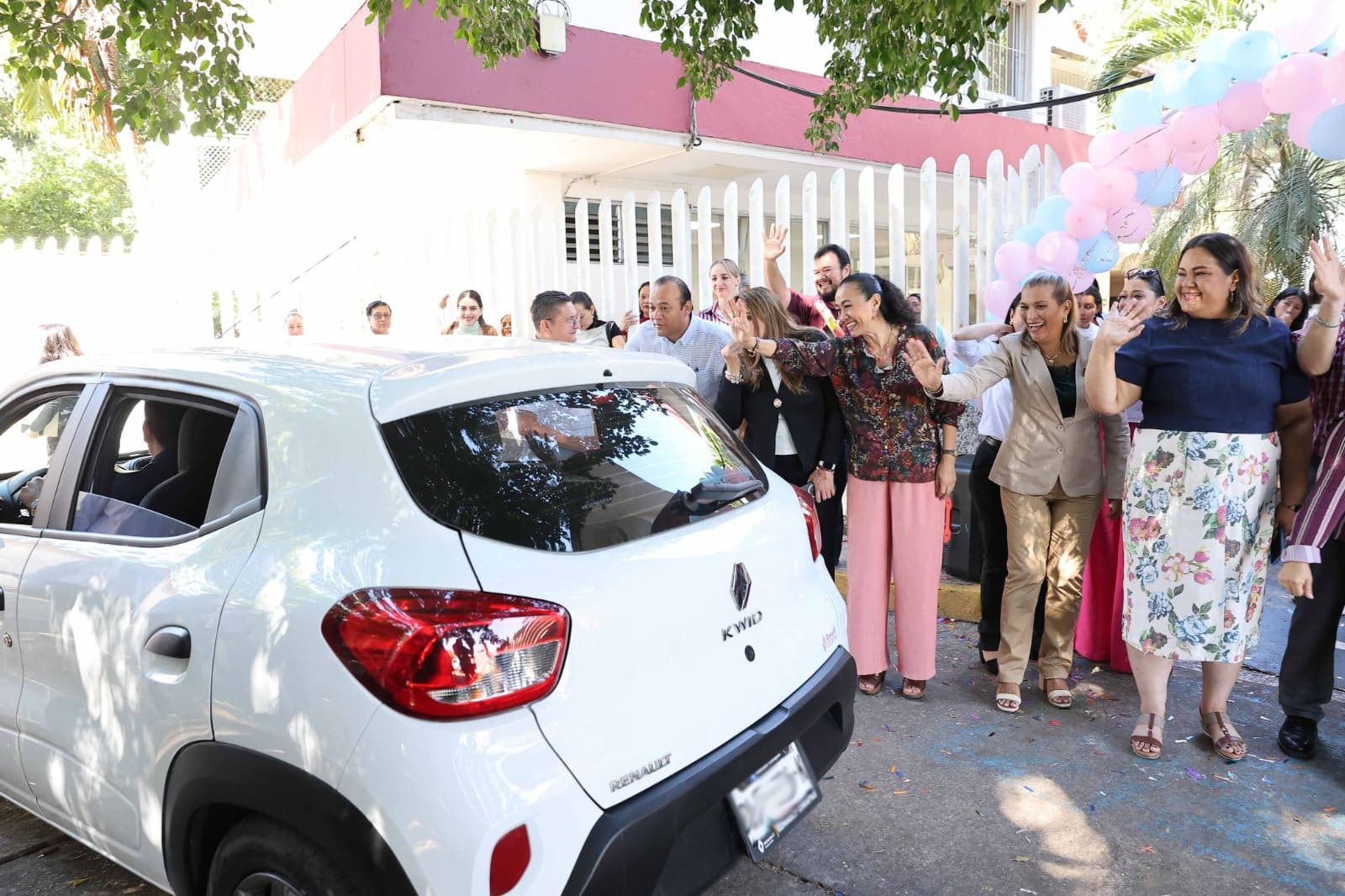 los hermanos Nicole y Edgar