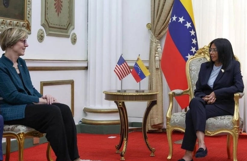 Delcy Rodríguez recibió a encargada de negocios de EEUU en Miraflores