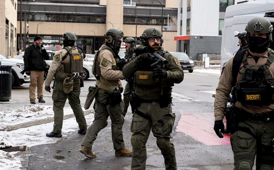 ICE irrumpe en actividad religiosa para realizar deportaciones en Los Ángeles