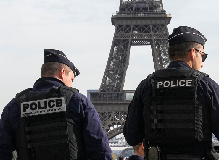 Policías hacen redada en oficinas de X: Impacto inesperado en Francia