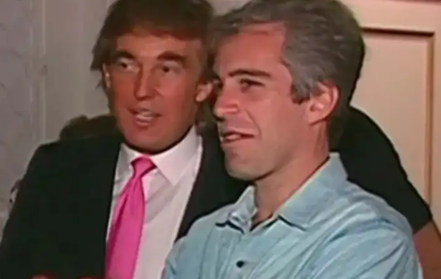 Trump niega haber sido amigo de Epstein y habla de una conspiración en su contra