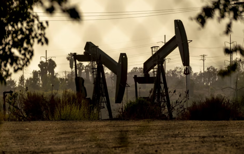 EEUU alista permiso para que empresas puedan extraer petróleo de Venezuela