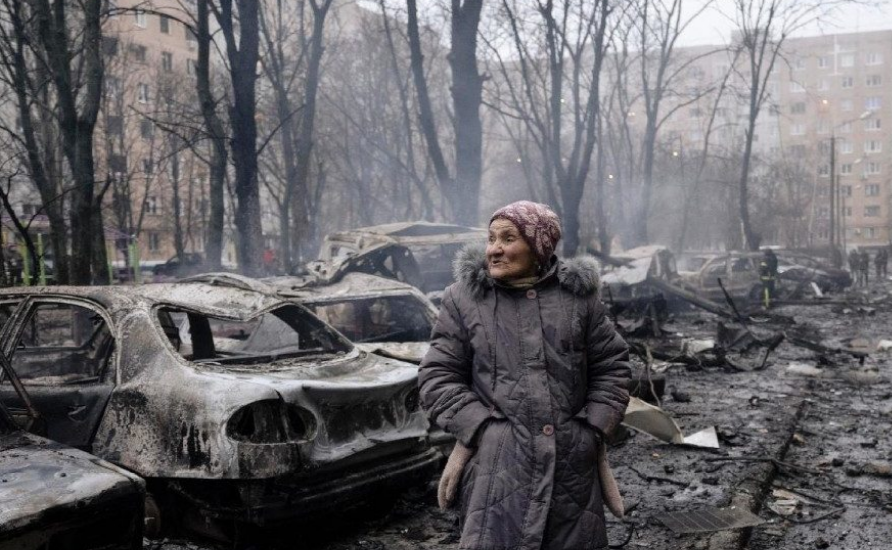 El Papa habla del futuro de la humanidad y dice que hay que dejar las estrategias militares