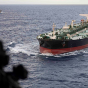 Estados Unidos intercepta petrolero Aquila II en el Caribe por ignorar bloqueo