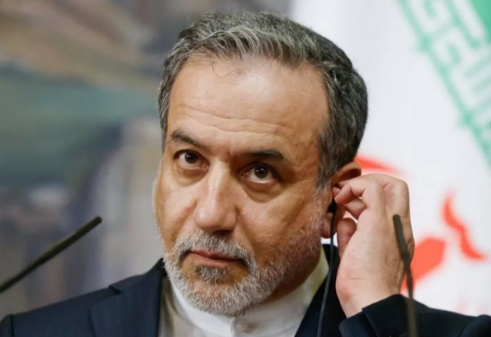 Diplomacia y desconfianza persistente