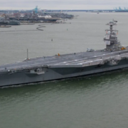 El mayor portaaviones de EEUU vuelve a moverse rumbo a Medio Oriente