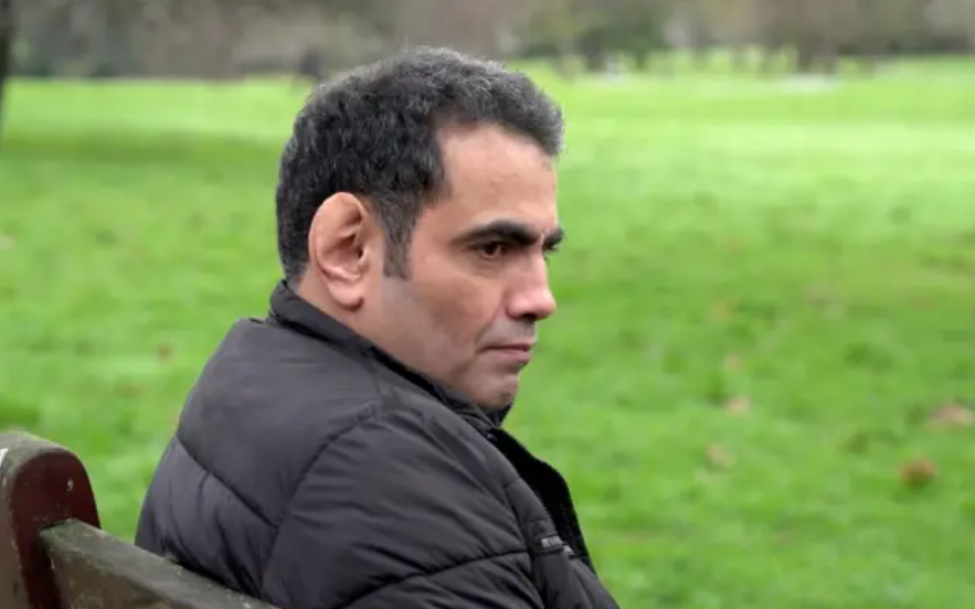 Hackean y golpean a humorista por burlarse del líder Saudí