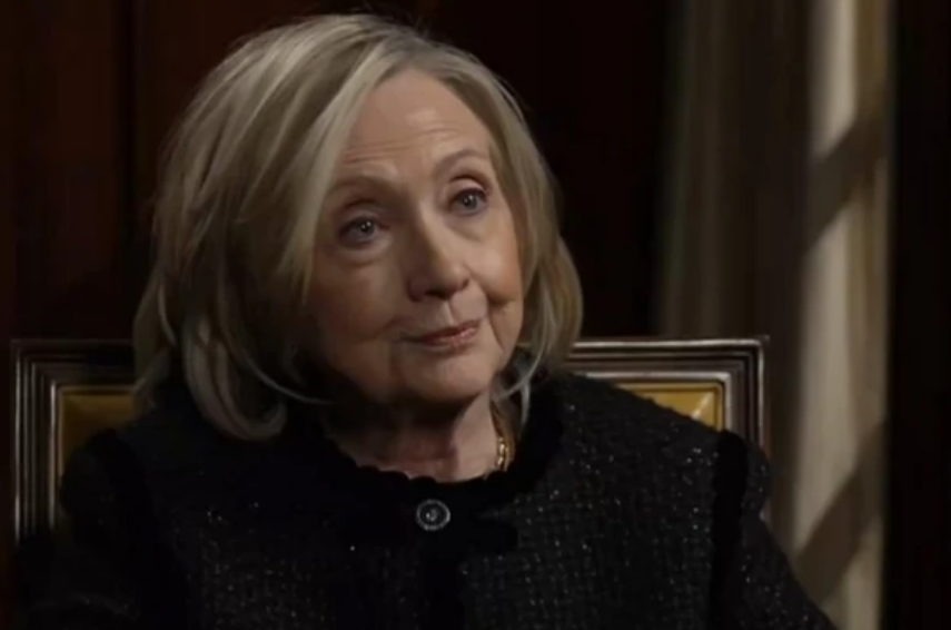 Hillary Clinton acusa a Trump de ocultar información sobre los archivos de Epstein