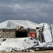 Israel veta a 37 ONG y advierten cierre de centros sanitarios y otros servicios