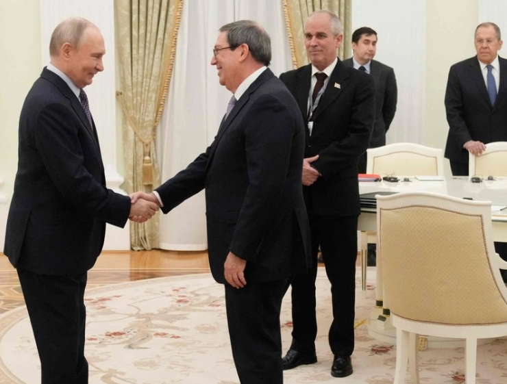 Putin se reúne con canciller cubano: Impactante giro diplomático