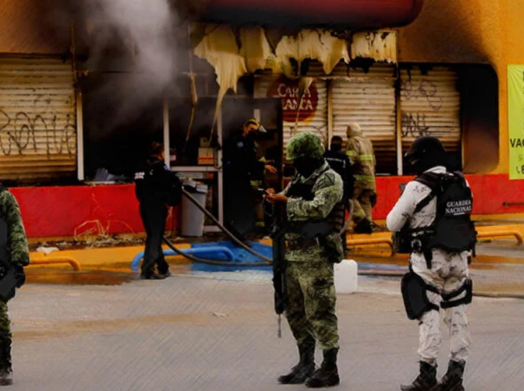 Se reportan 35 detenidos por quema de 74 comercios y vehículos