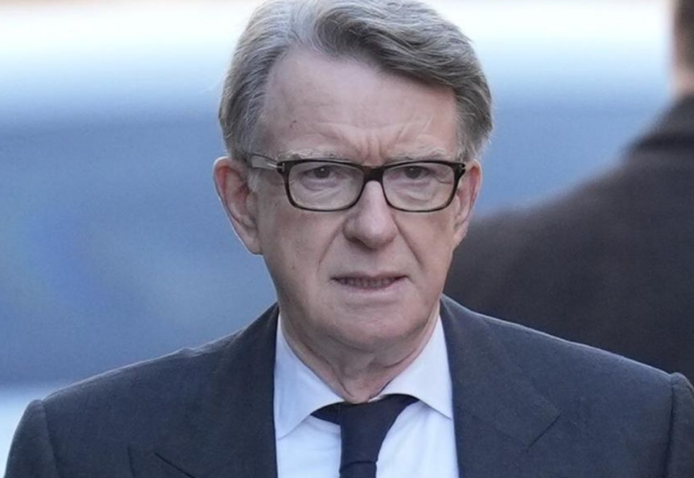 ¿Por qué arrestan a ex embajador británico por el caso Epstein?