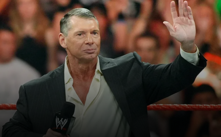 Vince McMahon planea recomprar la WWE junto a Arabia