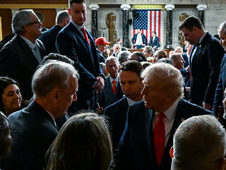 Trump tacha a los demócratas como villanos