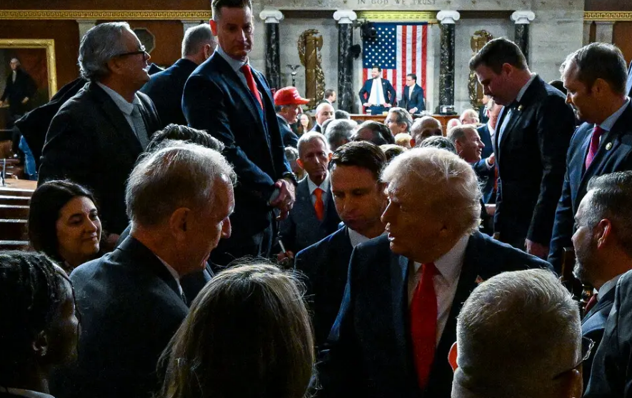 Trump tacha a los demócratas como villanos